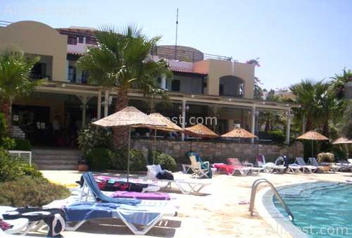 Izer Beach Club 9